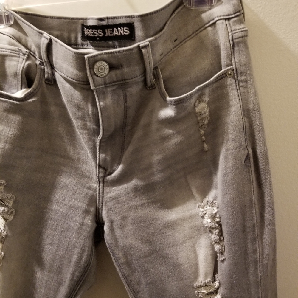 Express NWOT RIPPED JEANS